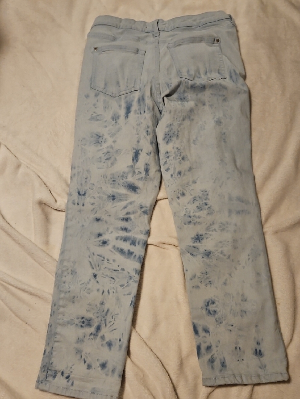 Jennifer Lopez Pale Blue Tie-Dye Skinny Jeans - Picture 5 of 5